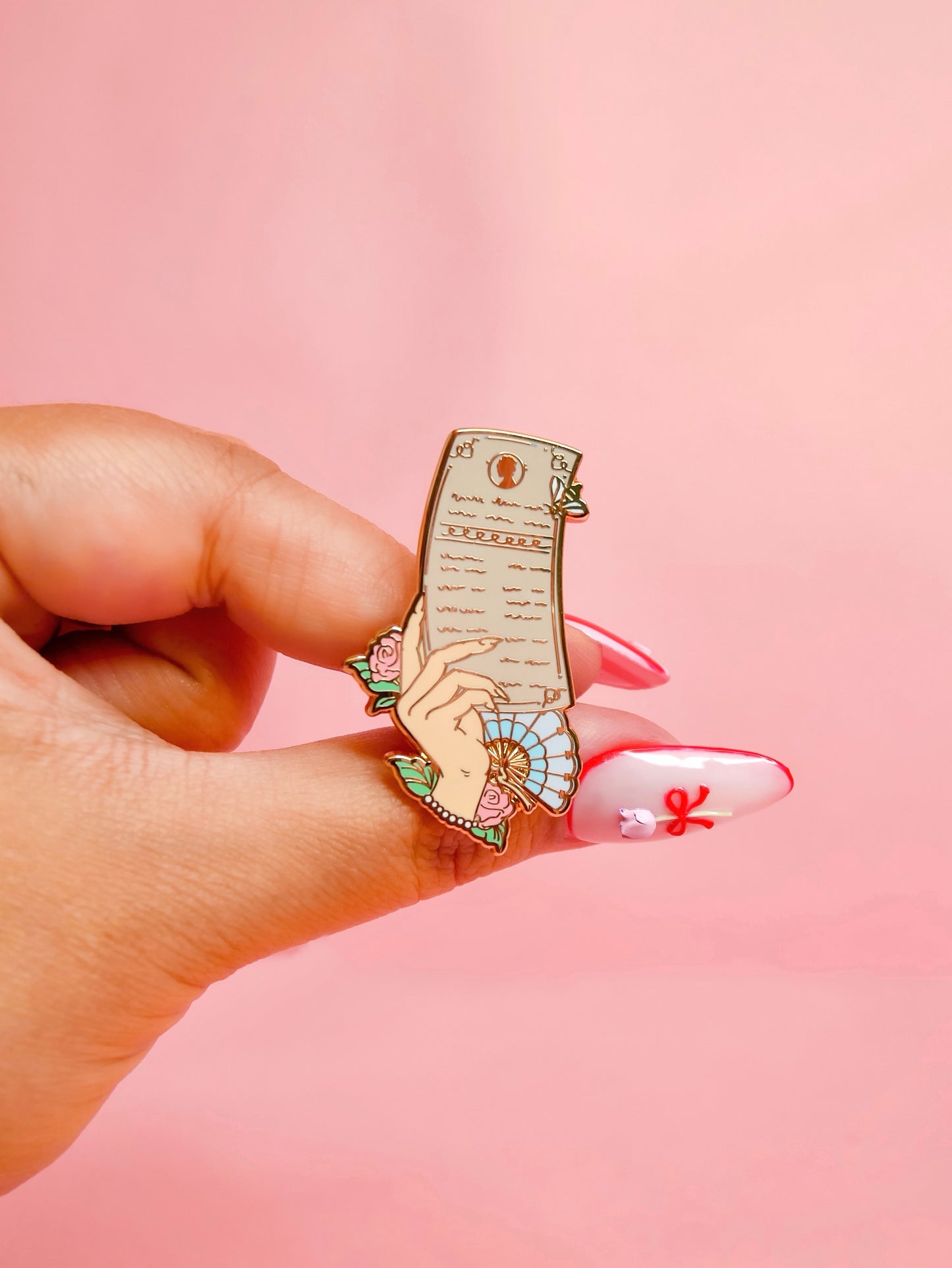Lady Whistledown (Fair) Enamel Pin